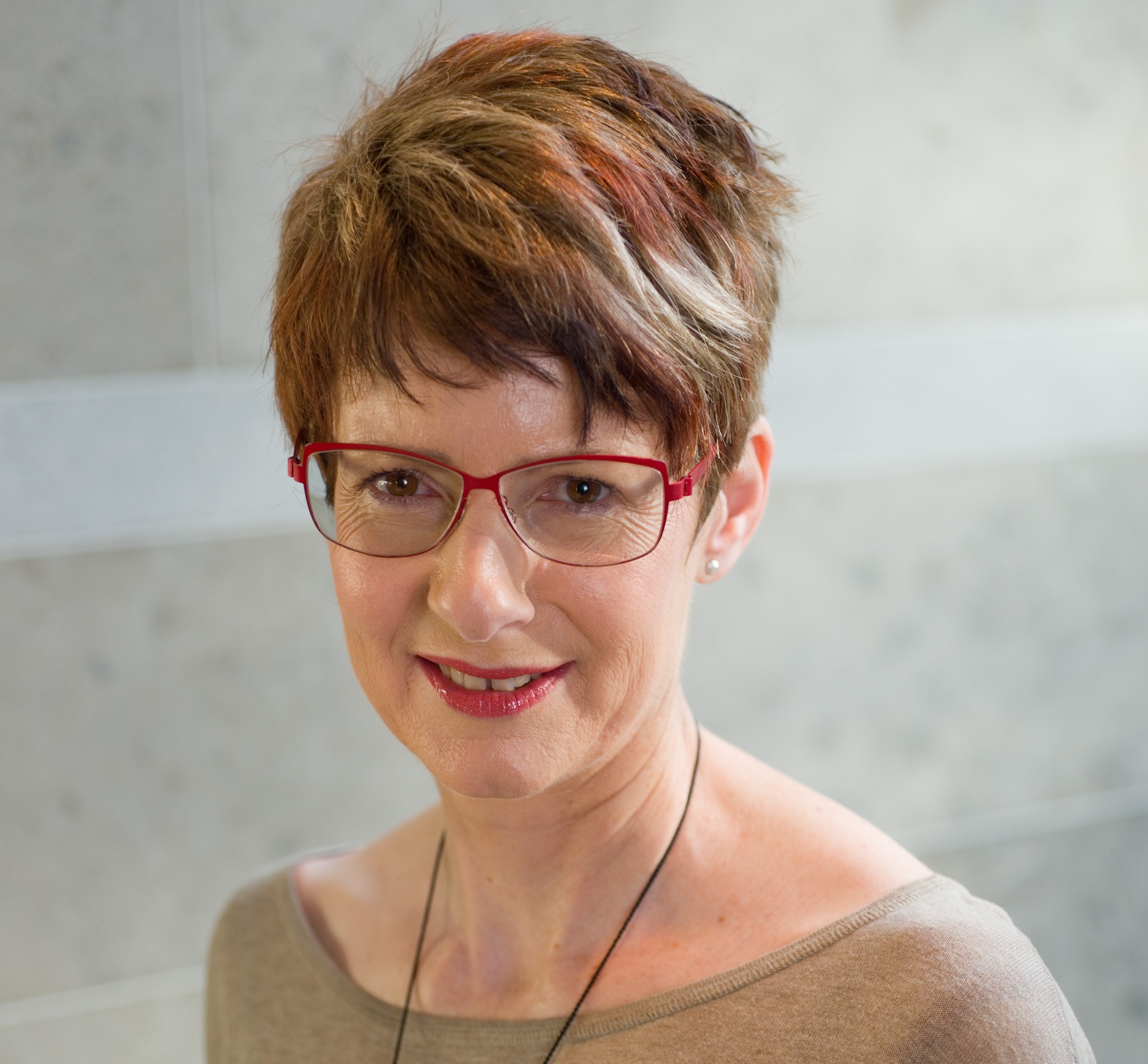 Dr. Zara Stanhope
